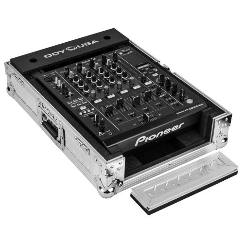 Odyssey Universal 12" Format Silver Diamond Plated DJ Mixer Case with Extra Deep Rear Cable Compartment - Image 3